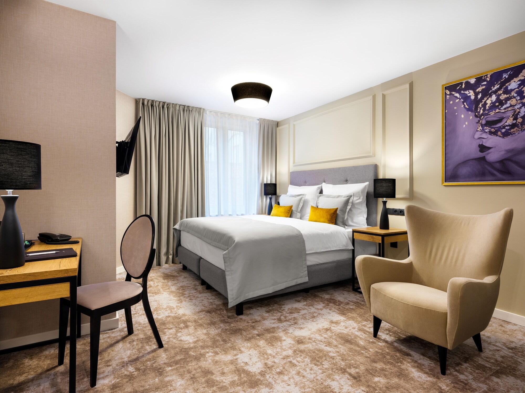 Hotel Wawel Queen คราคูฟ ภายนอก รูปภาพ